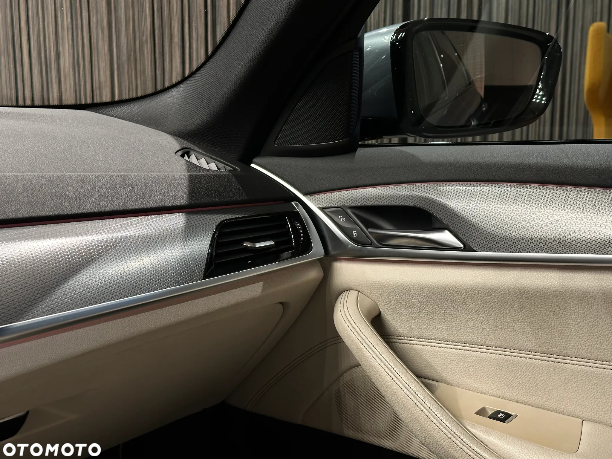 BMW Seria 5 520d M Sport - 18