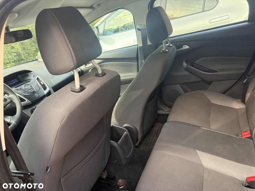 Ford Focus - 8