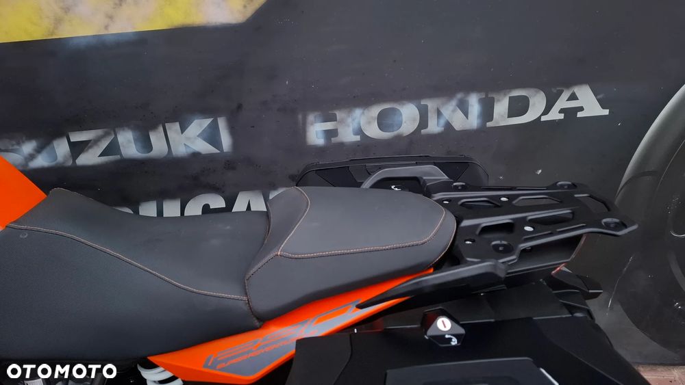 KTM Super Adventure - 21