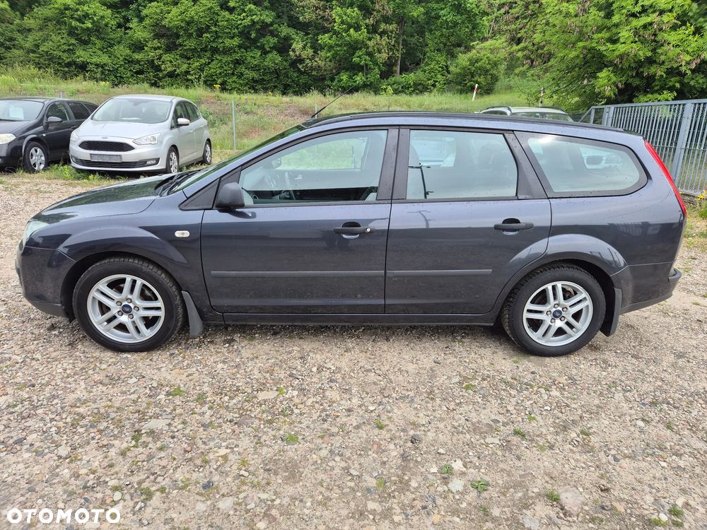 Ford Focus 1.6 16V Ambiente - 16