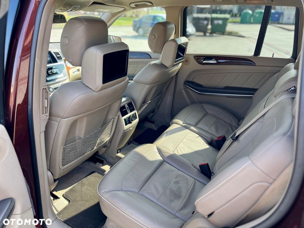 Mercedes-Benz GL - 12