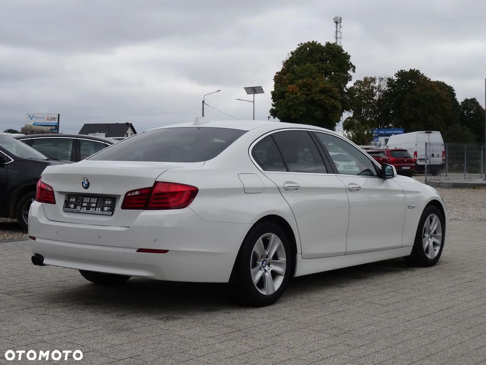 BMW Seria 5 520i Sport-Aut - 10