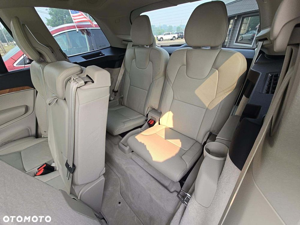 Volvo XC 90 - 15