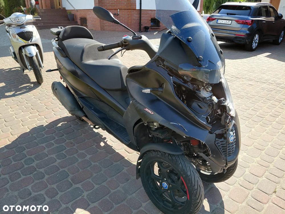 Piaggio MP-3 - 7