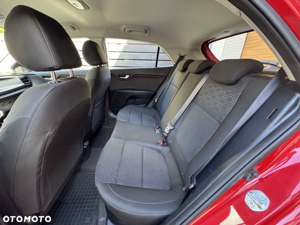 Kia Rio 1.2 L - 26