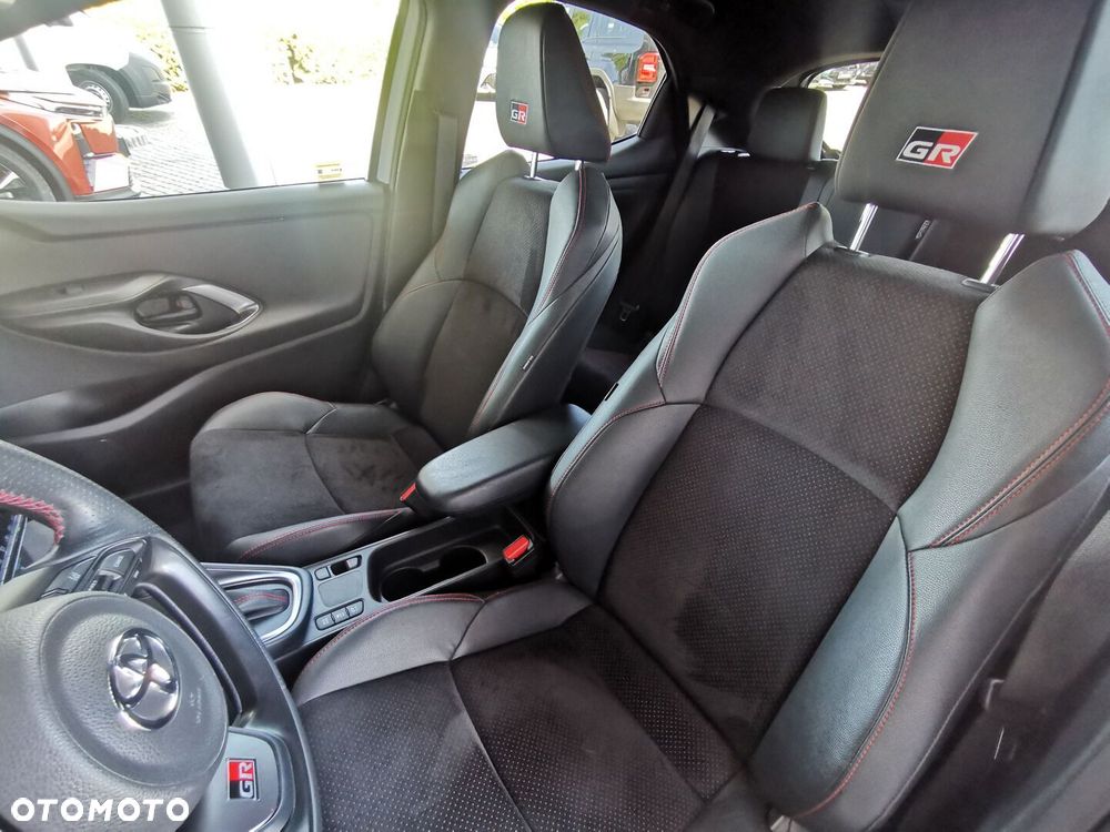 Toyota Yaris - 11