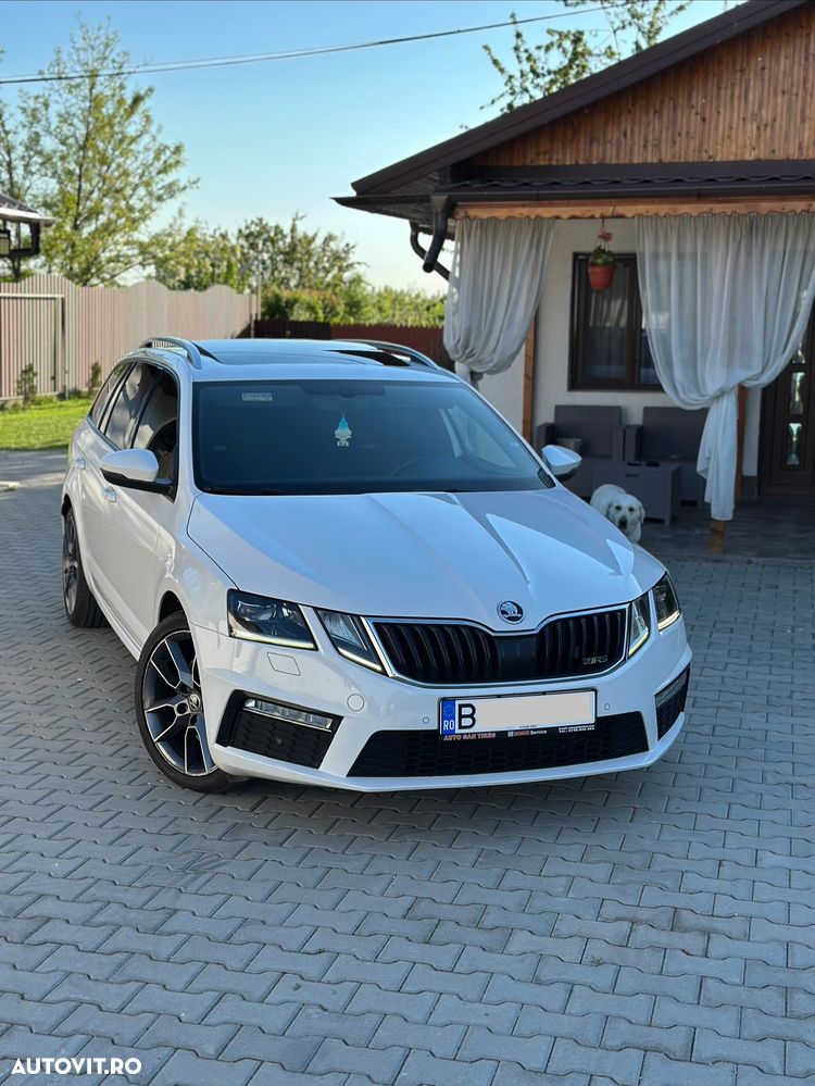 Skoda Octavia 2.0 TDI DSG RS - 1