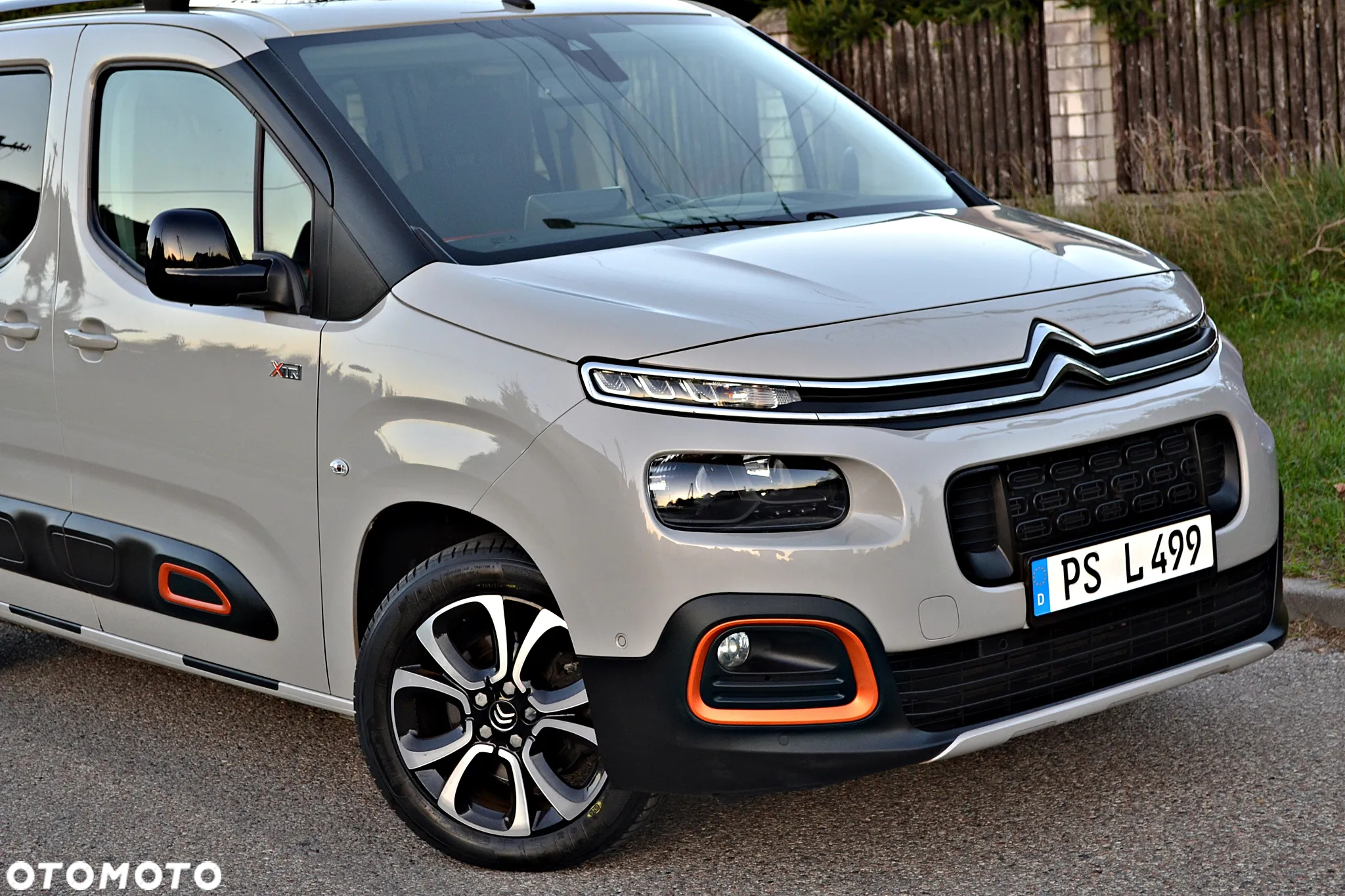 Citroën Berlingo M BlueHDi 130 SHINE - 23