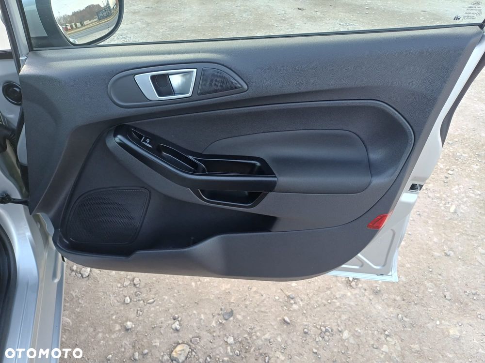 Ford Fiesta - 17