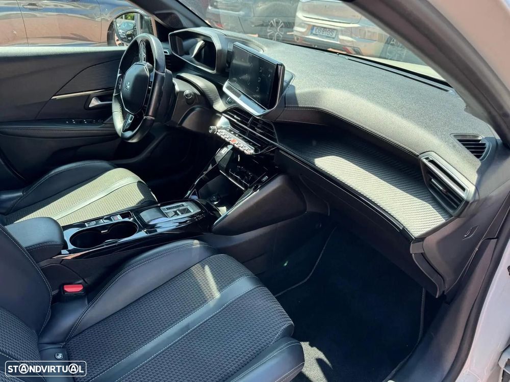 Peugeot e-208 - 8