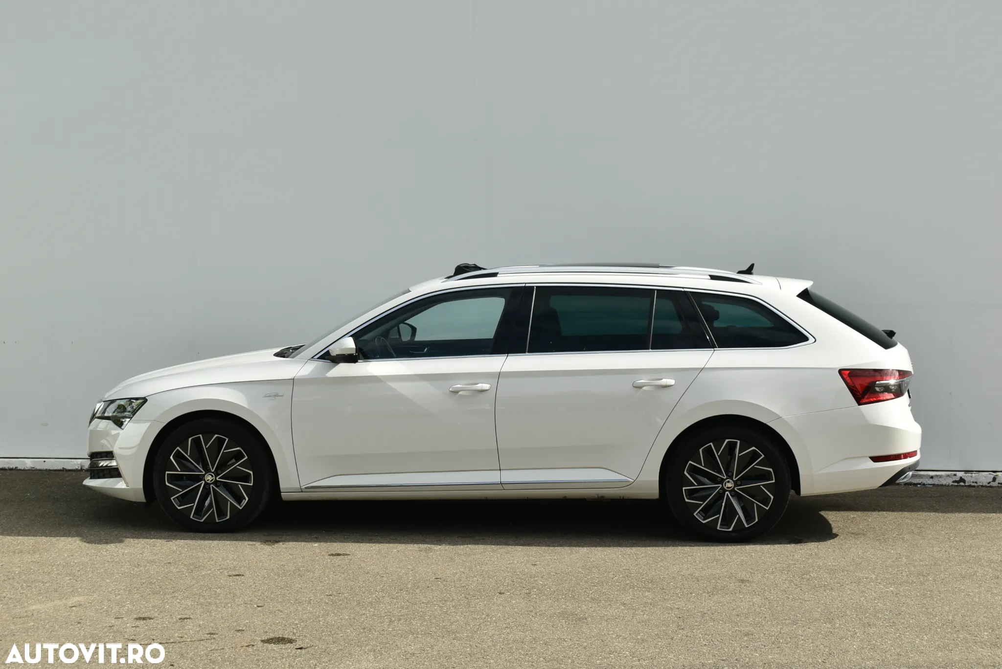 Skoda Superb Combi 1.4 TSI iV DSG L&K - 9
