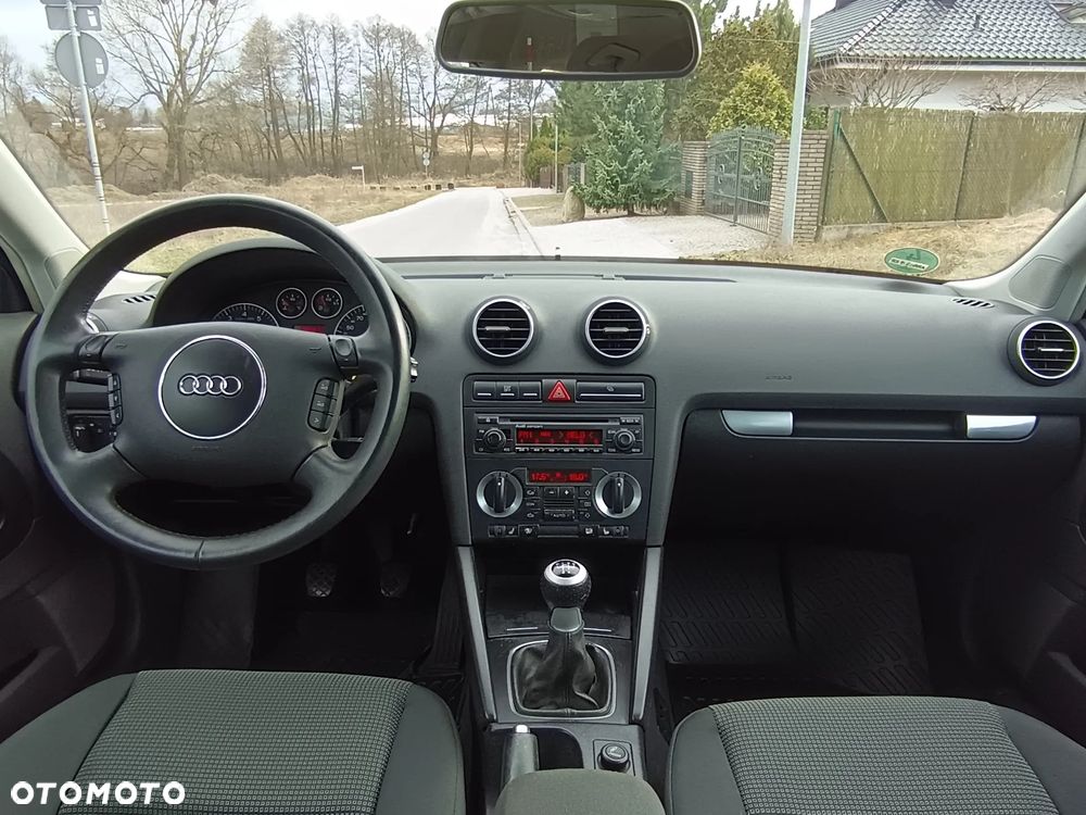Audi A3 3-drzwiowe 1.6 Ambiente - 6