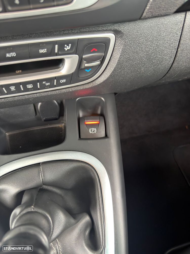 Renault Grand Scénic 1.5 dCi Bose Edition SS - 26