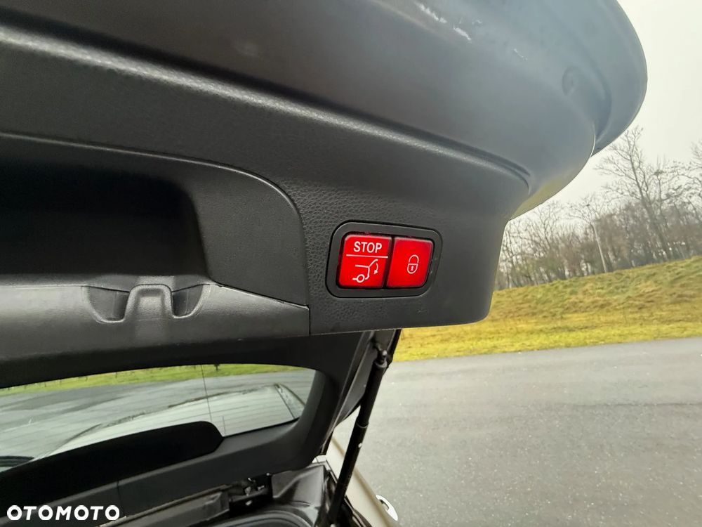 Mercedes-Benz GLC - 21