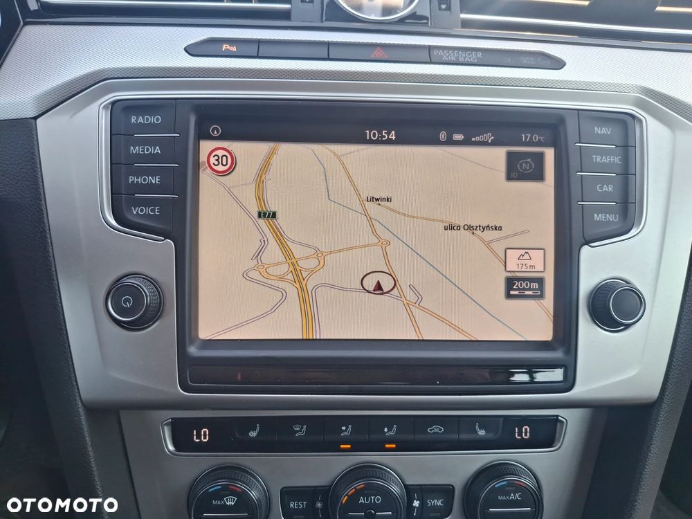 Volkswagen Passat 1.8 TSI BMT Comfortline - 16