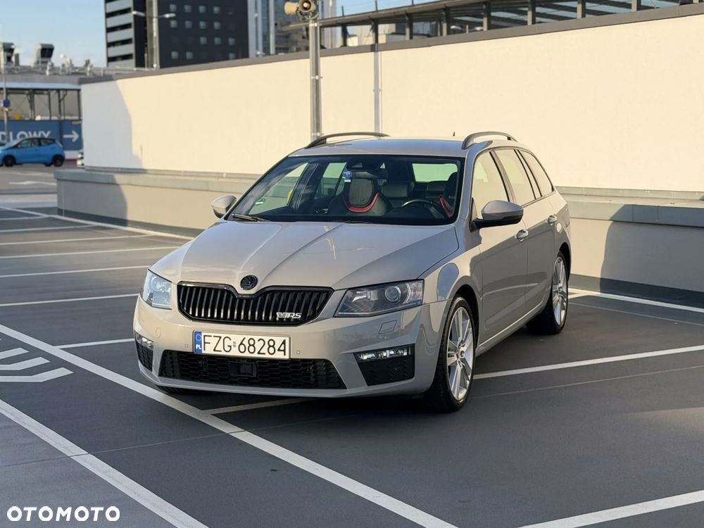Skoda Octavia 2.0 TDI DSG RS - 1