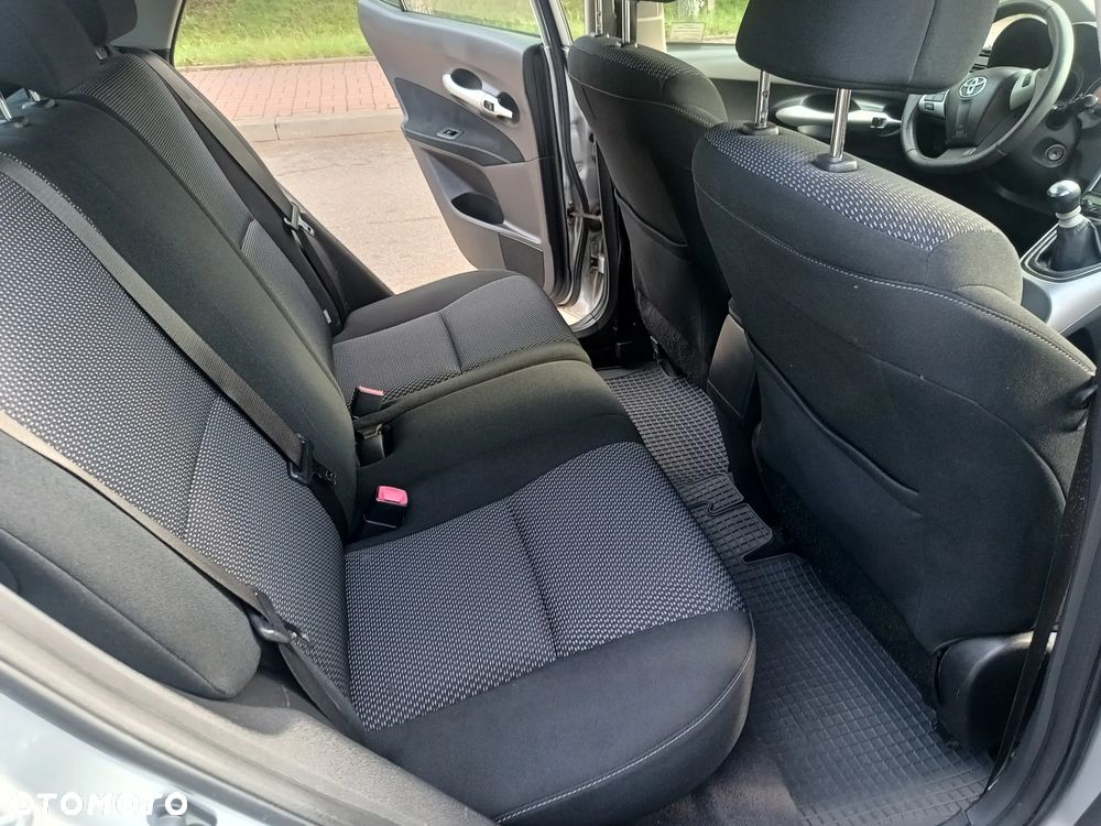 Toyota Auris 1.6 Sol - 22