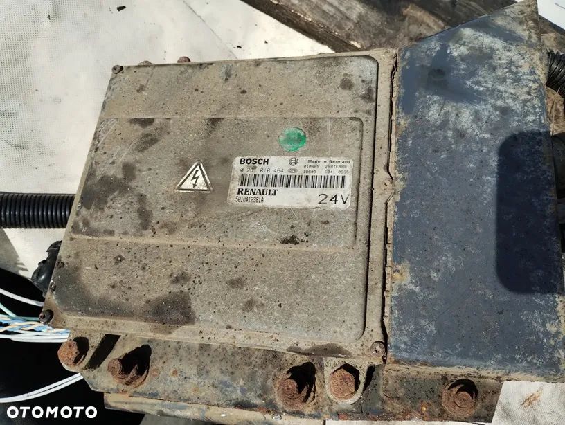 Sterownik komputer silnika Renault Premium 270DCi 0281010464 5010412381A - 1