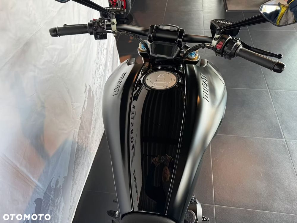 Ducati Diavel - 8