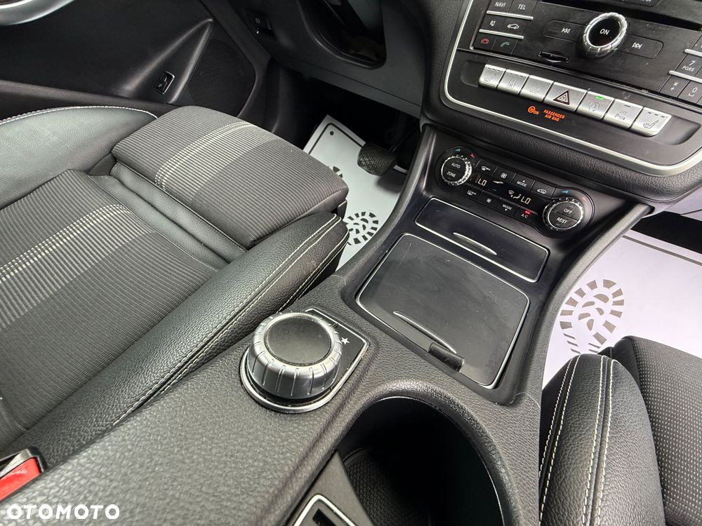 Mercedes-Benz GLA 180 7G-DCT Peak Edition - 21