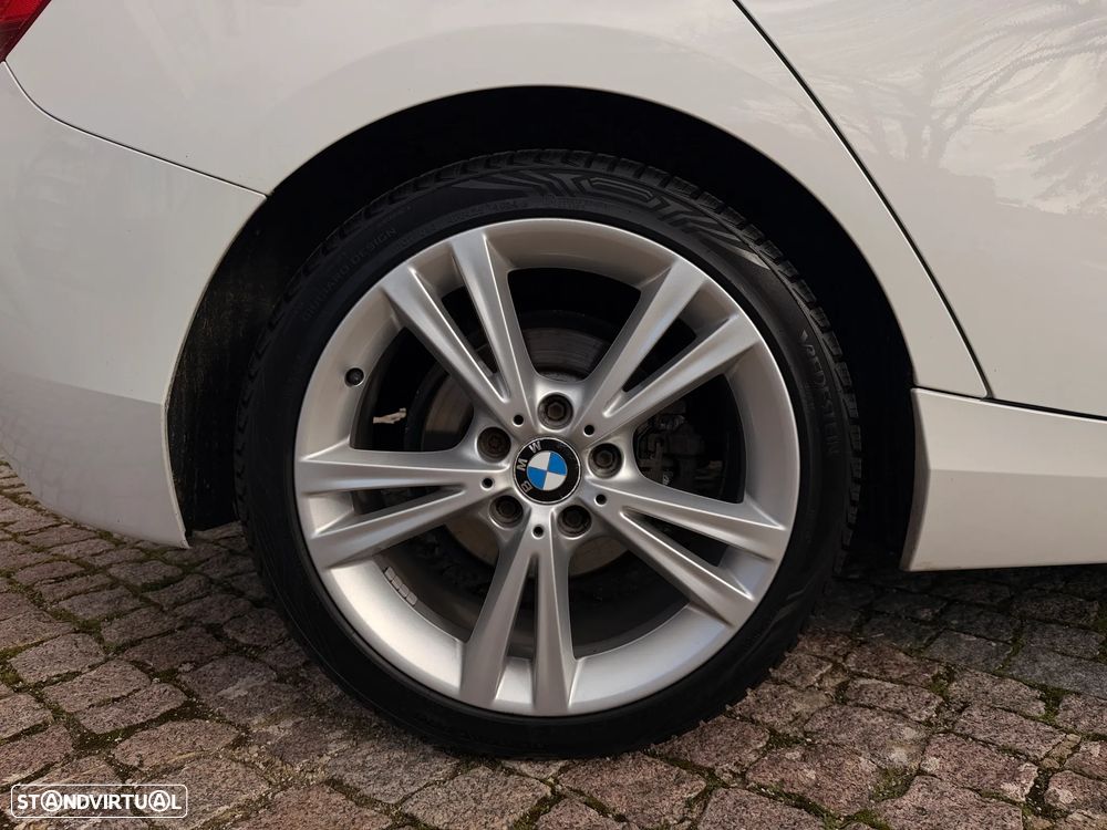 BMW 118 i Sport Line - 12