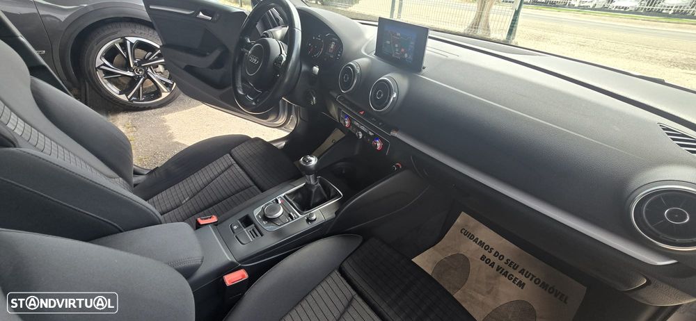Audi A3 Sportback 1.6 TDI S-line - 24