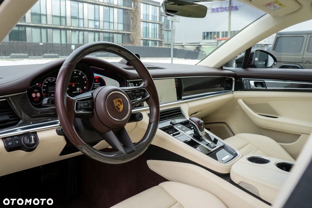 Porsche Panamera 4 Platinum Edition - 13