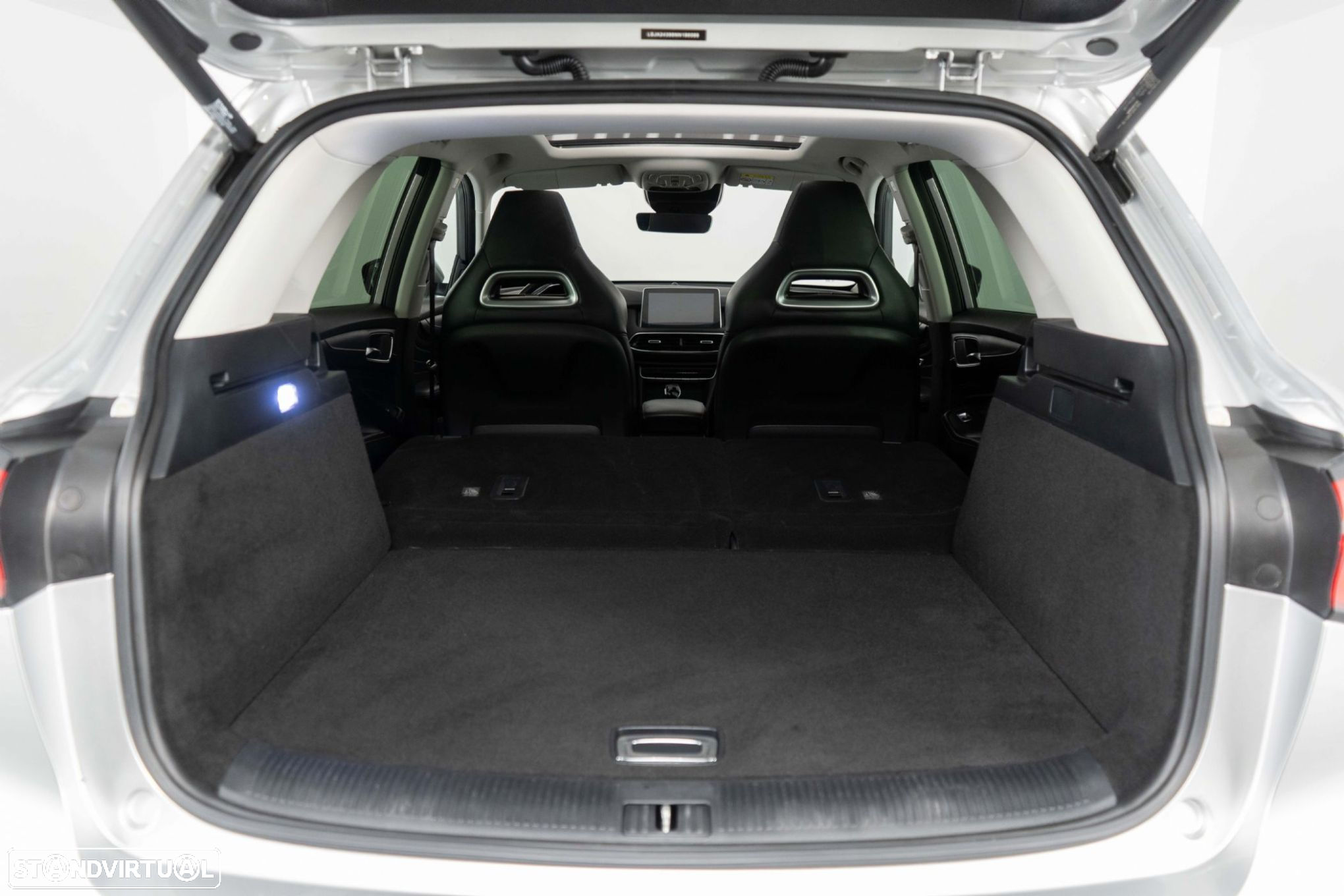 MG EHS 1.5 T-GDI Plug-in Hybrid Luxury - 13