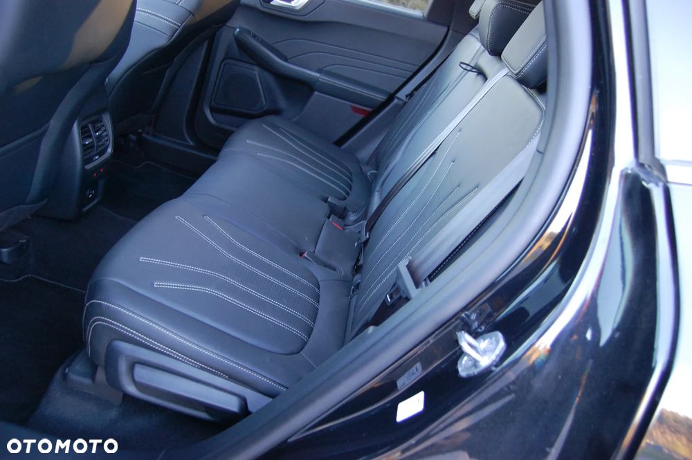Ford Kuga - 27