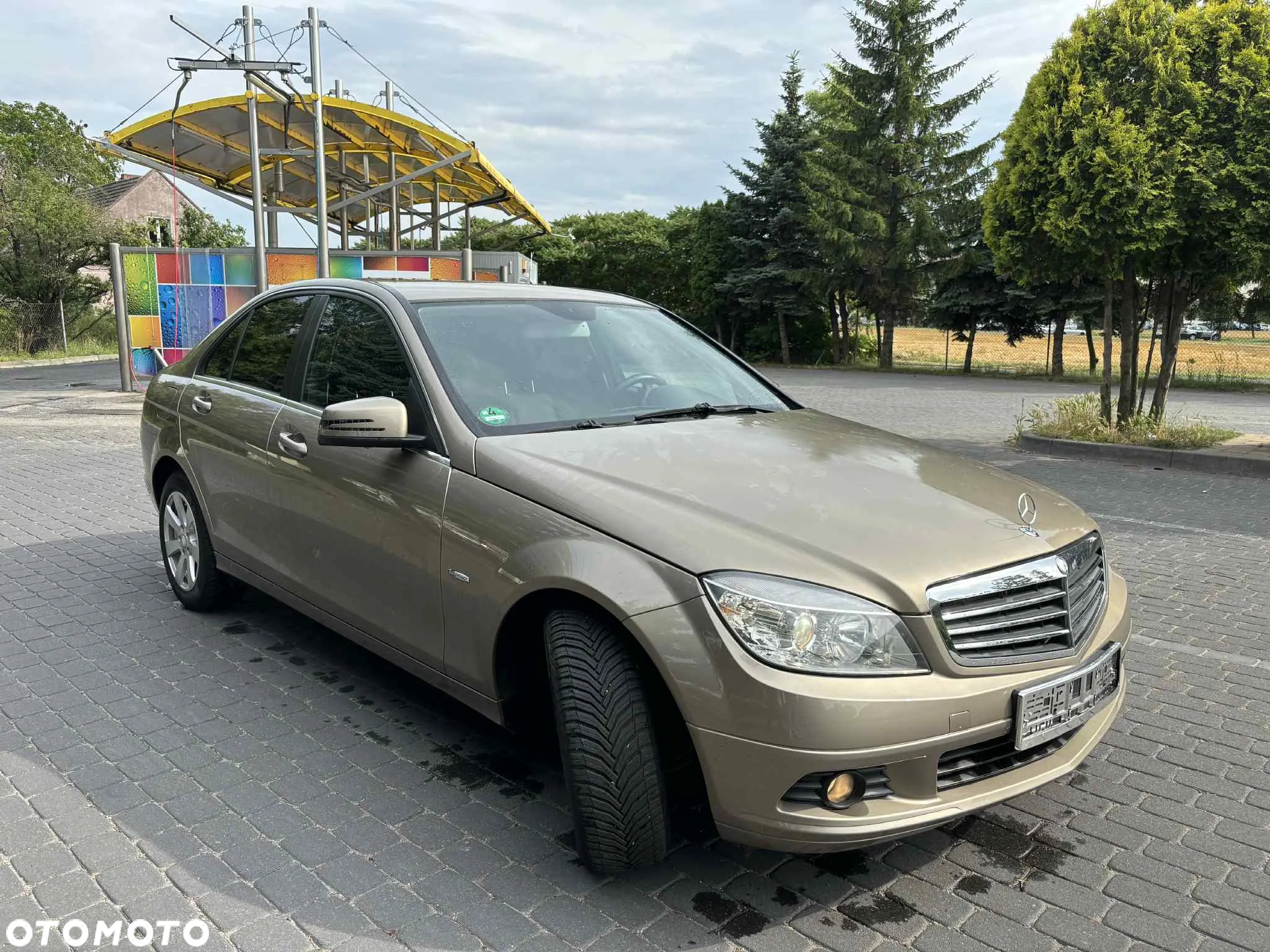 Mercedes-Benz Klasa C 180 CGI BlueEff Elegance - 16