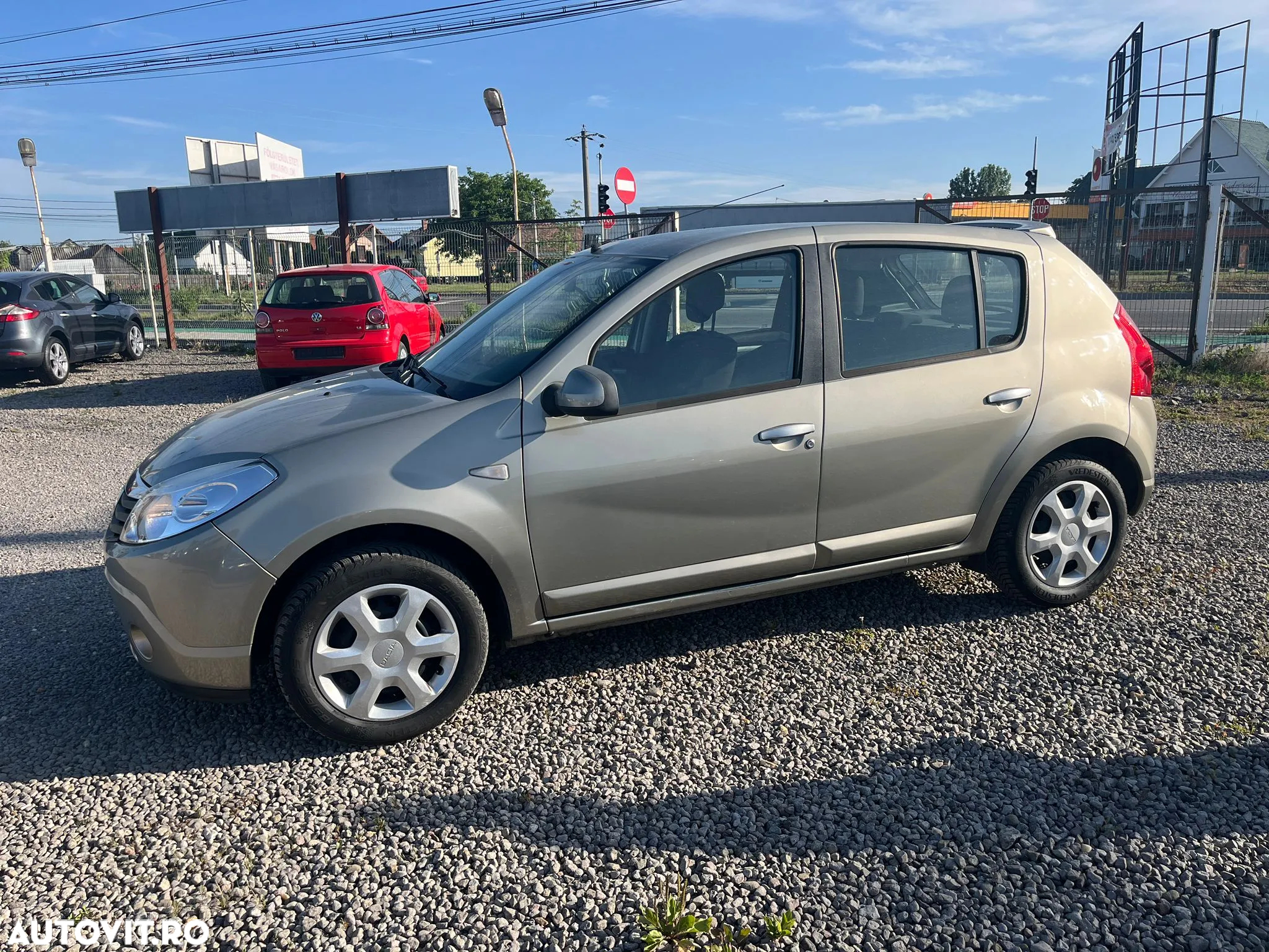 Dacia Sandero 1.2 16V 75 Laureate - 4