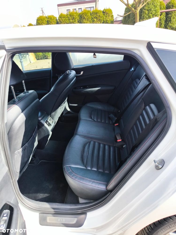 Kia Optima 1.7 CRDI GT Line DCT - 9