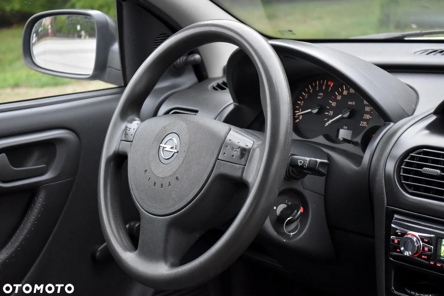 Opel Corsa 1.2 16V Cosmo - 12