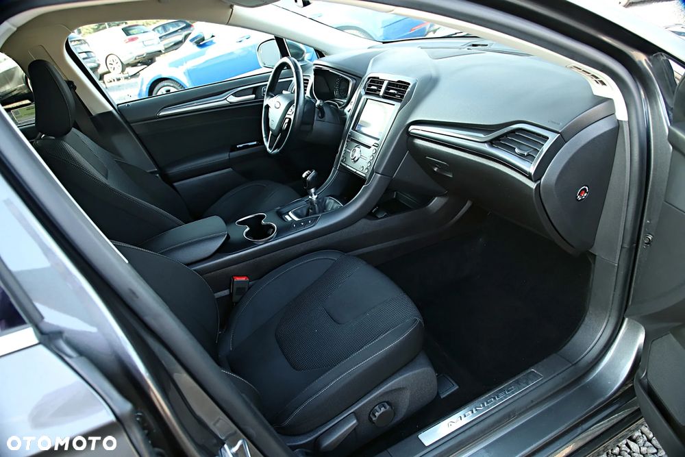 Ford Mondeo 2.0 EcoBlue Titanium - 23