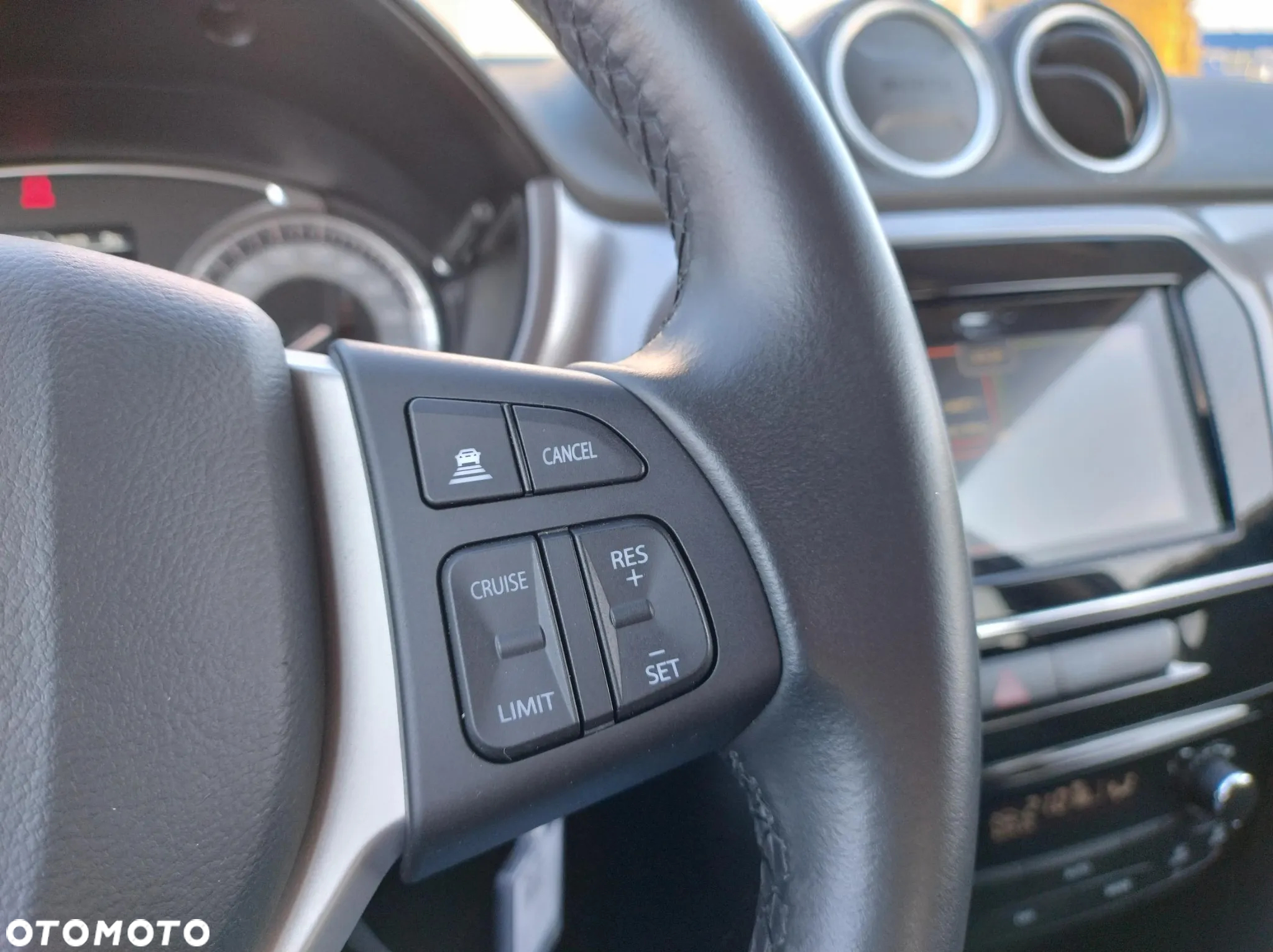 Suzuki Vitara 1.4 Boosterjet SHVS Premium 4WD - 28