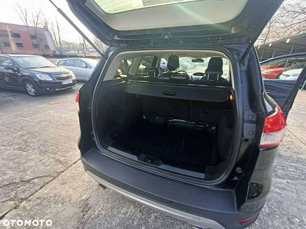 Ford Kuga 1.6 EcoBoost 2x4 Titanium - 27