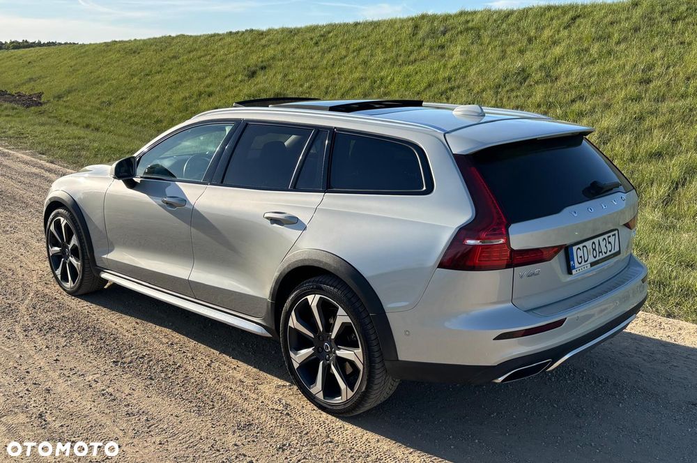 Volvo V60 Cross Country B5 B AWD - 14