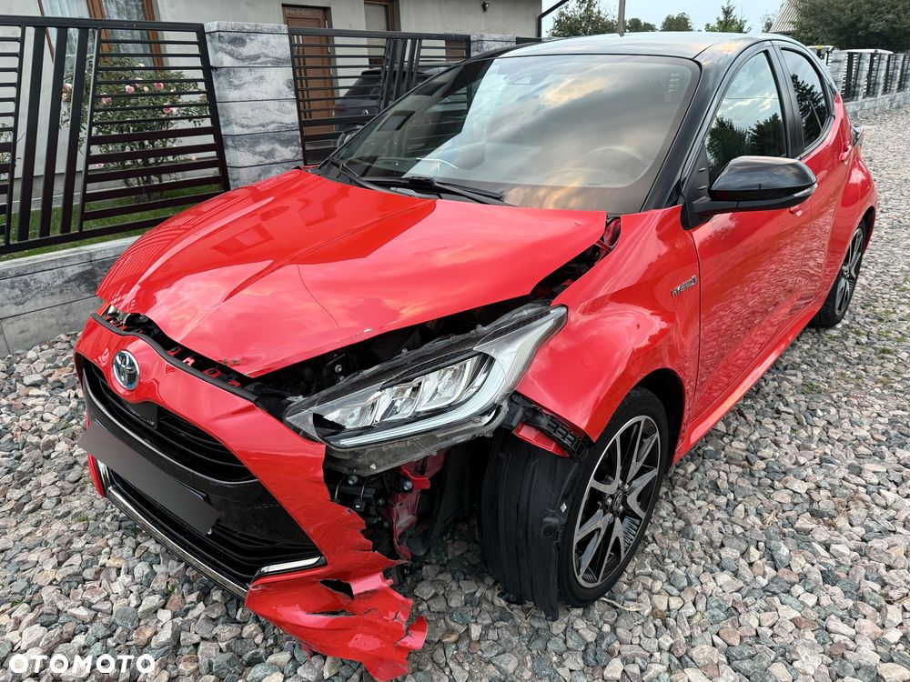 Toyota Yaris Hybrid 100 Premium - 4