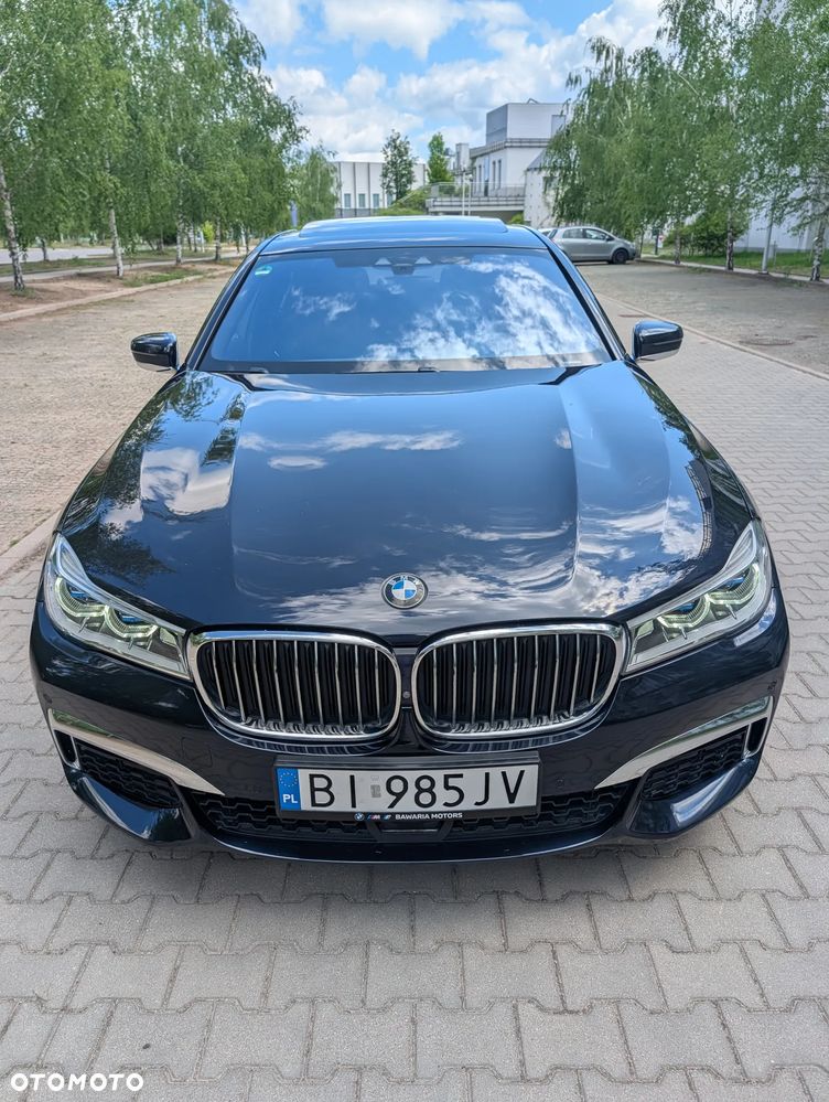 BMW Seria 7 740i - 4