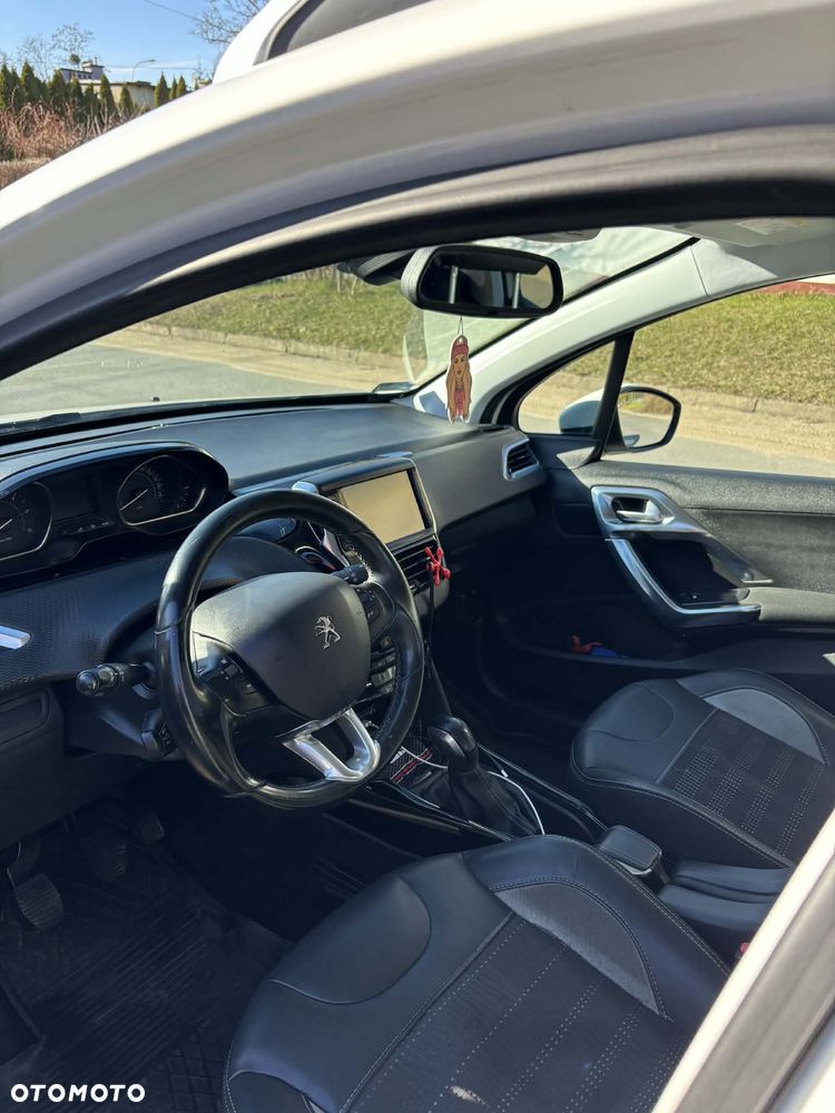 Peugeot 2008 BlueHDi 100 STOP & START Active - 9