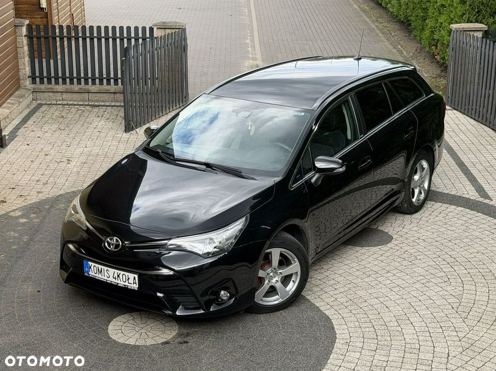 Toyota Avensis - 23