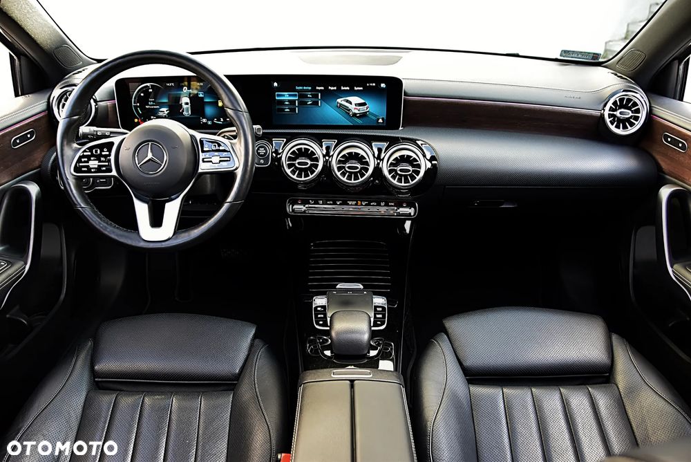 Mercedes-Benz Klasa A 250 4-Matic 7G-DCT - 19