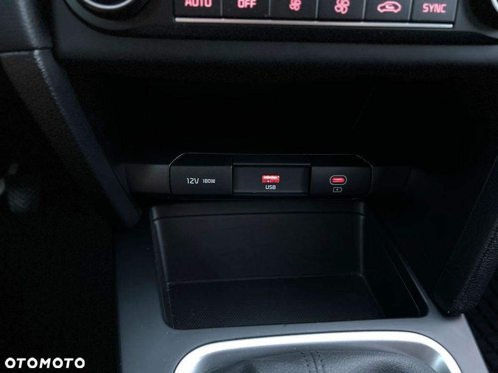 Kia Ceed 1.5 T-GDI L - 36