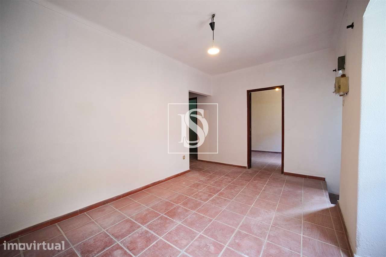 🏡 Moradia T3 no centro da aldeia de Soudos com excelente terra - Grande imagem: 5/19