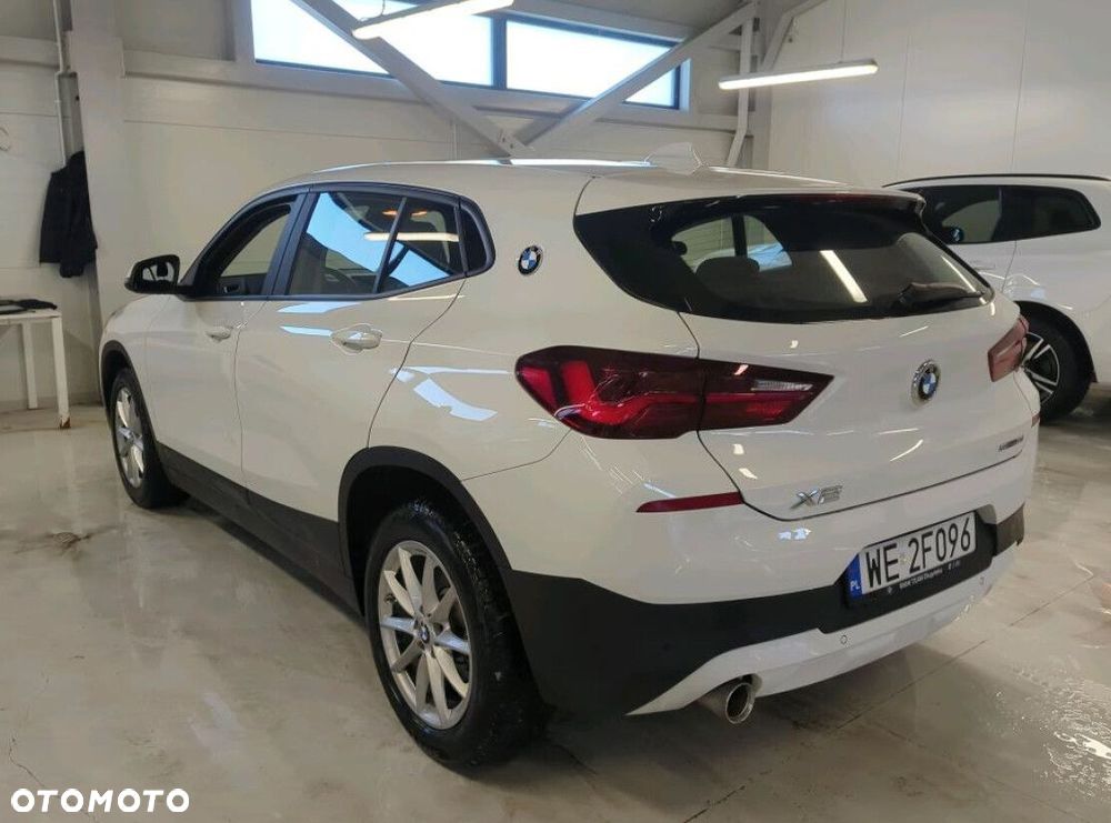 BMW X2 sDrive18i GPF Advantage - 2