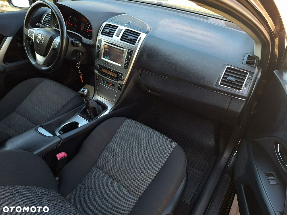 Toyota Avensis - 7