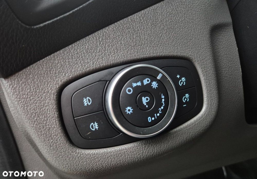 Ford Transit Connect - 11