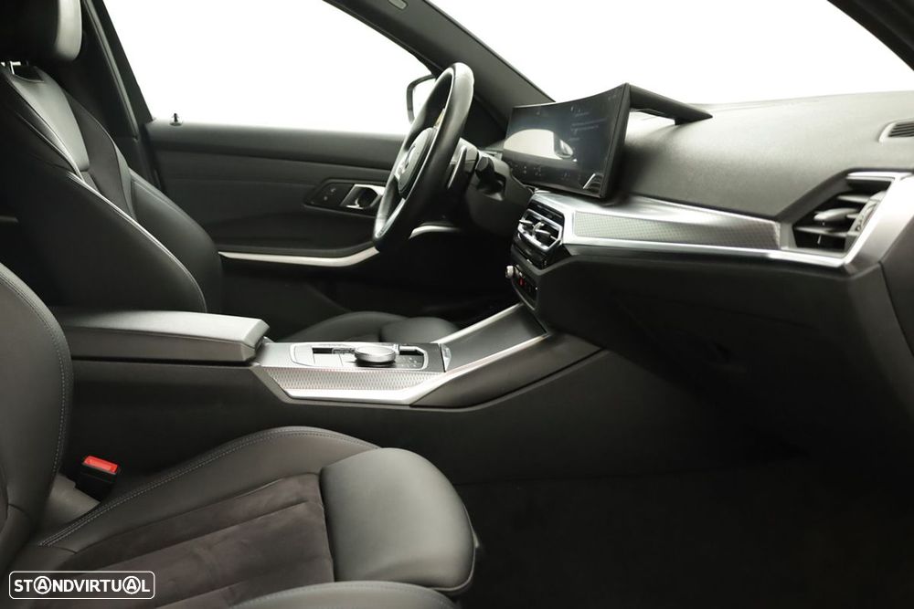 BMW 320 d Pack Desportivo M Auto - 20
