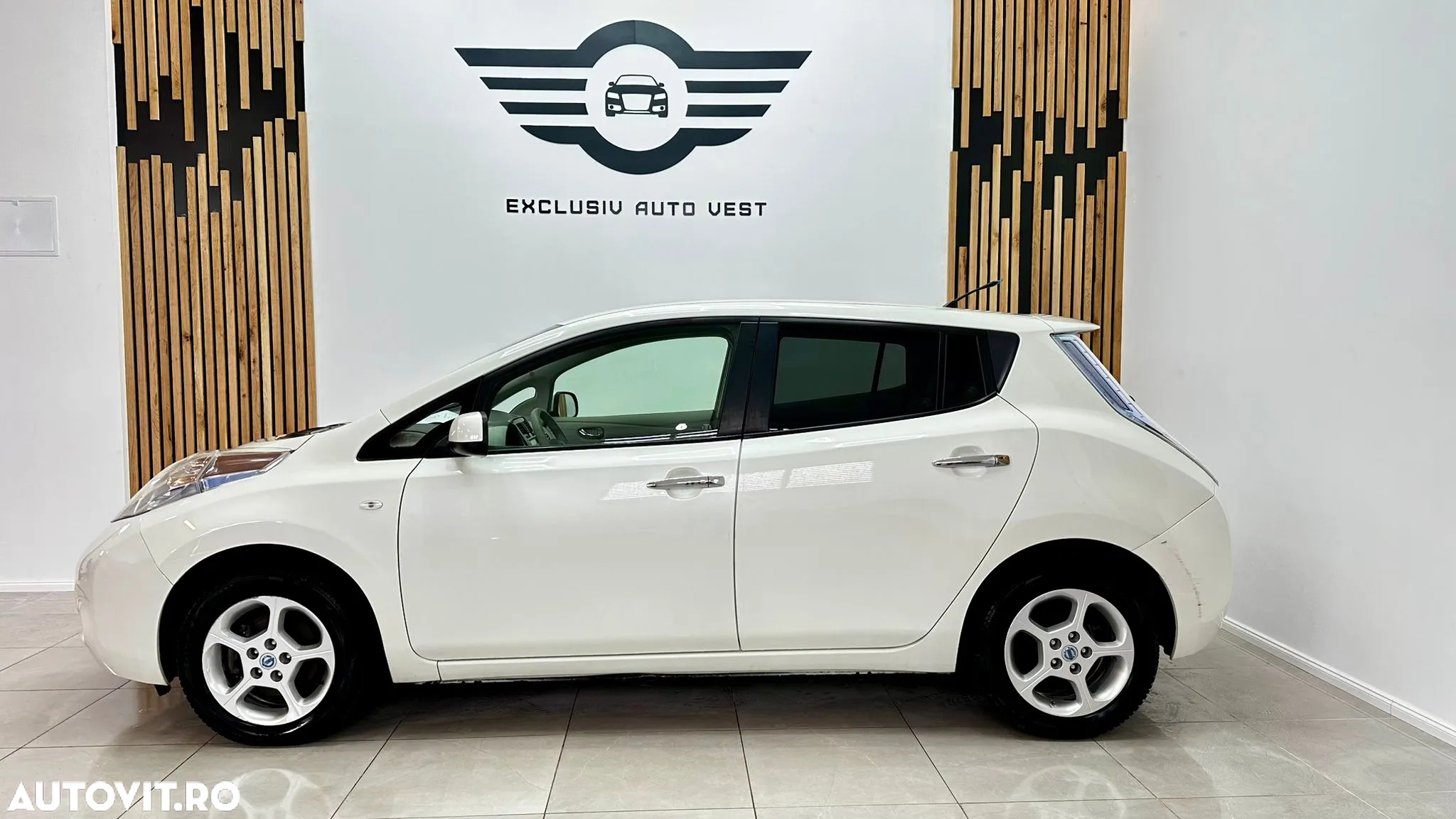 Nissan LEAF - 12