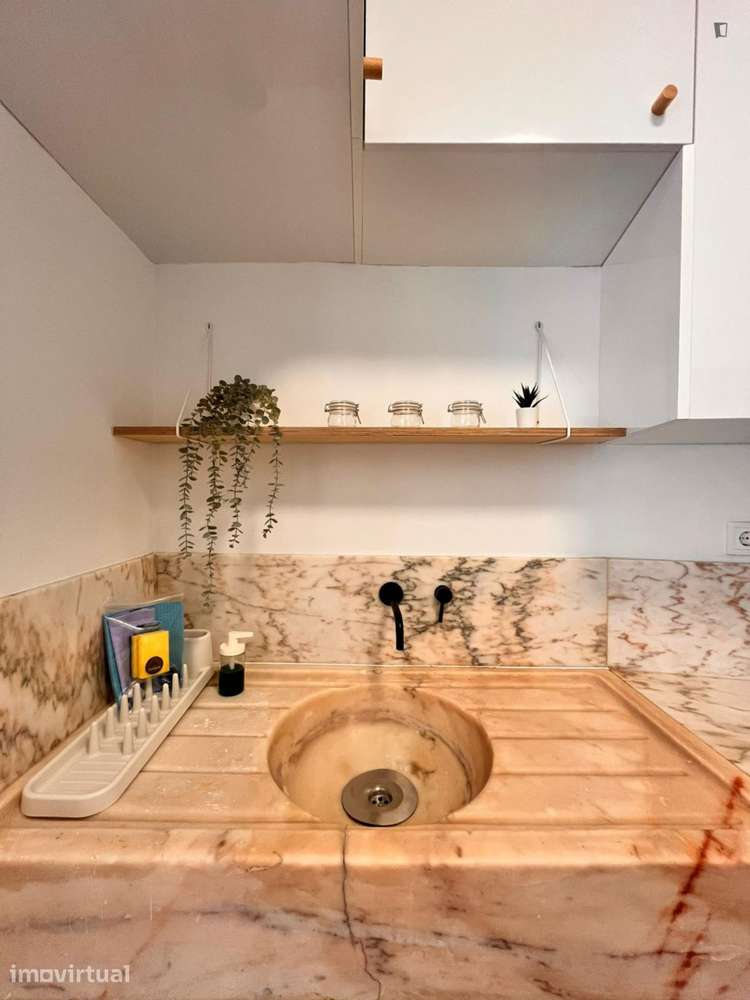 Apartamento com 1 quartos - localizado em Santo Ildefonso Porto - Grande imagem: 4/29